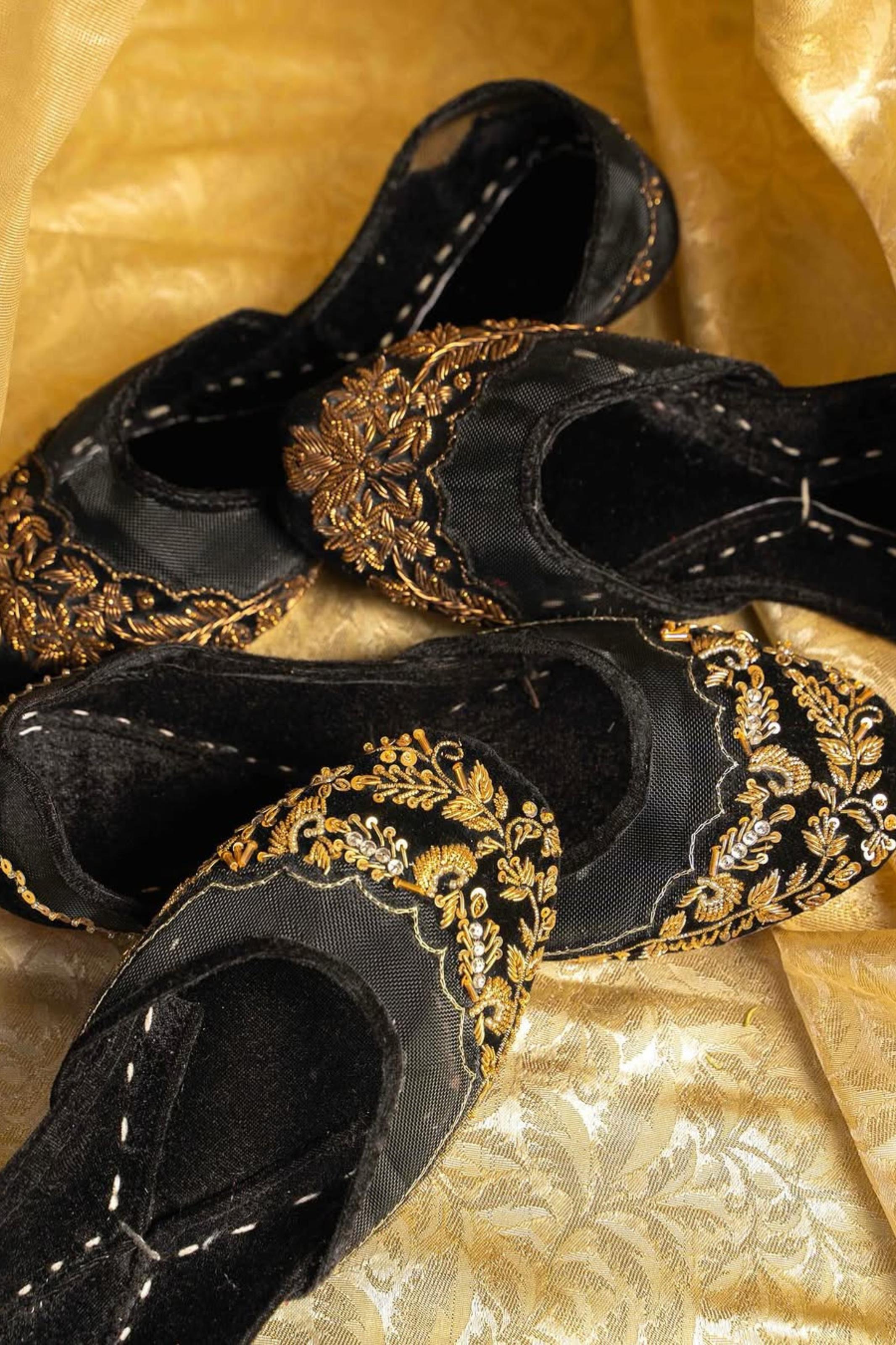 Bridal Khussa Guide: Choosing Perfect Footwear for Your Big Day