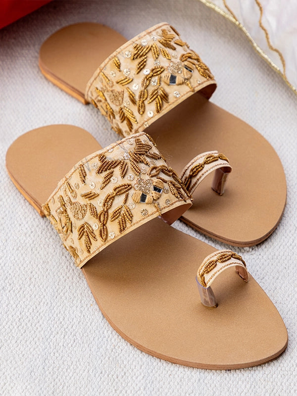 MUZ_5442_ca6c3295-b9f1-4474-aaca-58e2147a9524