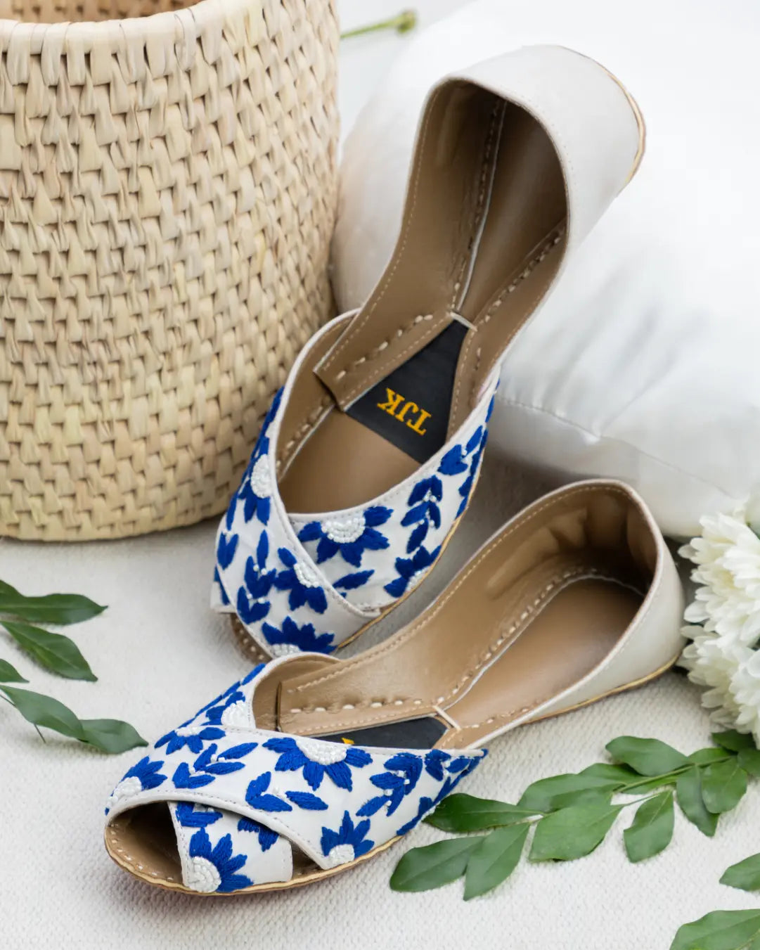 Royal Blue Daisy Khussa