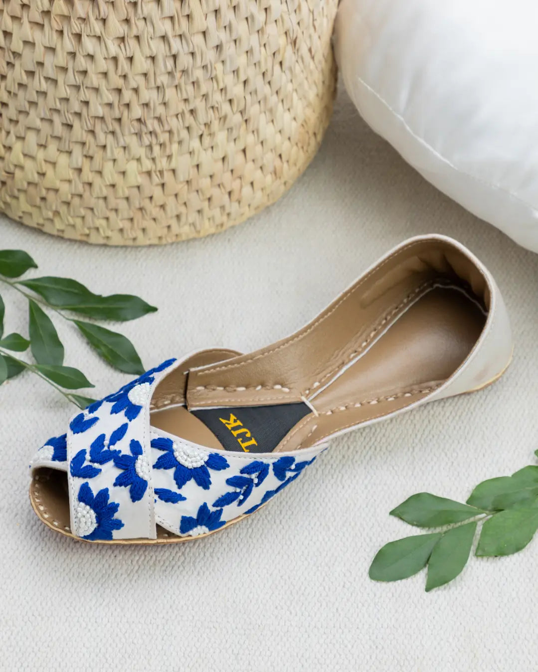Royal Blue Daisy Khussa