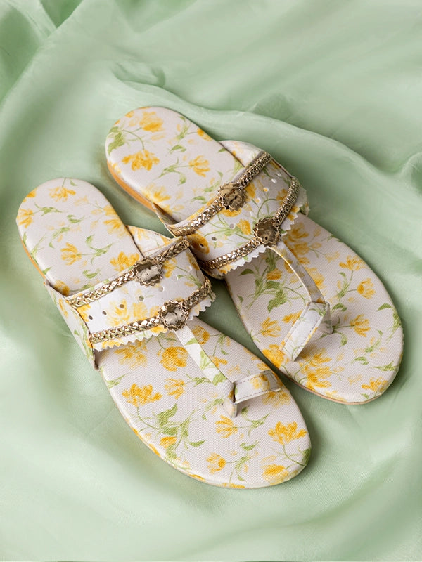 Floraison Kholapuri With Tote